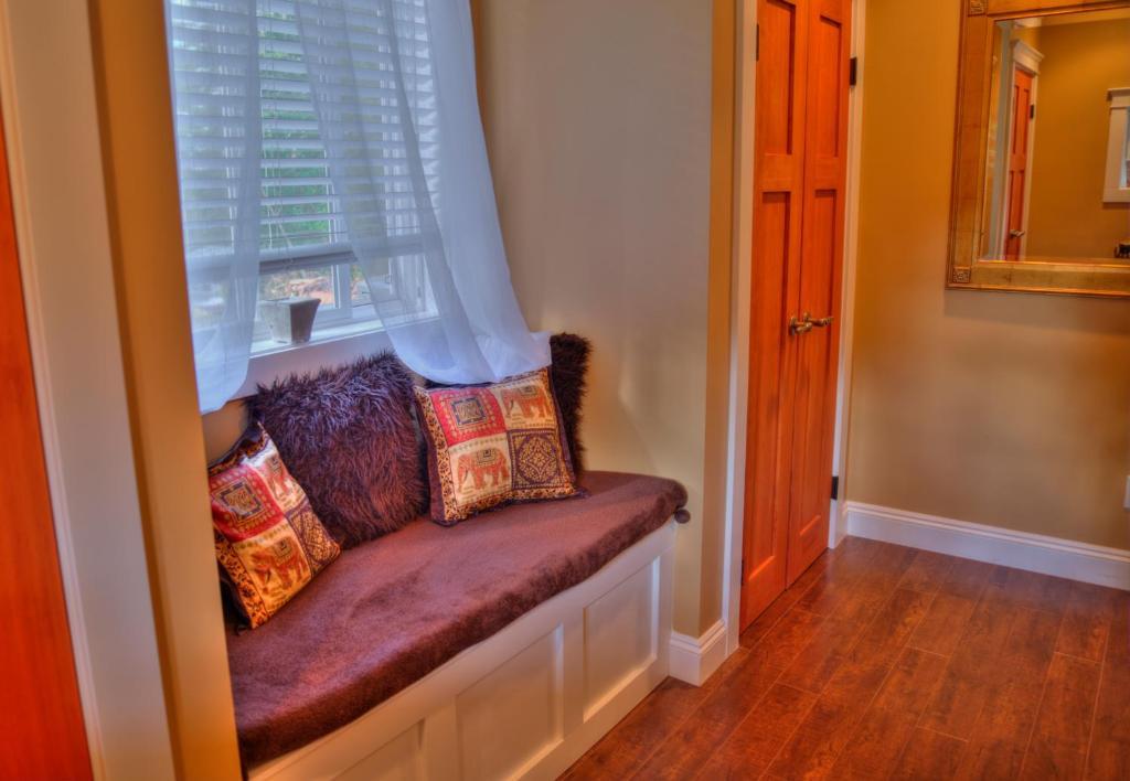 Shawnigan Suite B & B Shawnigan Lake Номер фото